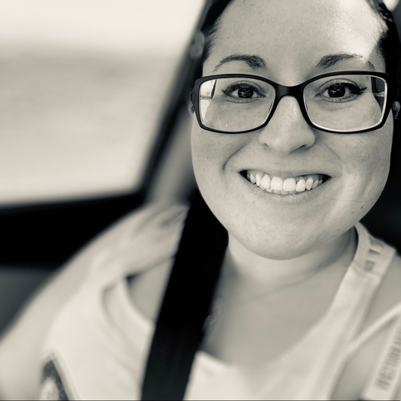 Meet your Posher, Rachel - Picture 2 of 8